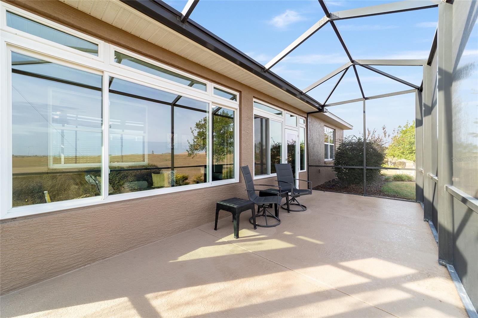 ON TOP OF THE WORLD - Residential