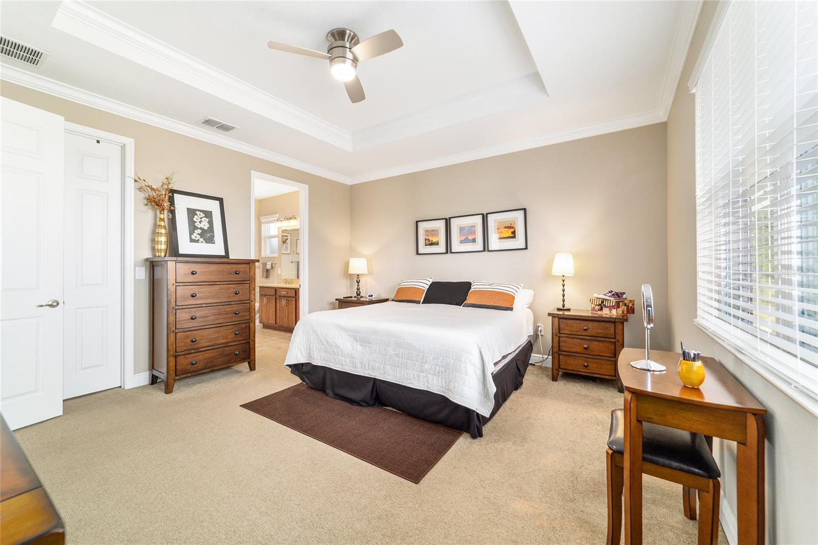 ON TOP OF THE WORLD - Residential