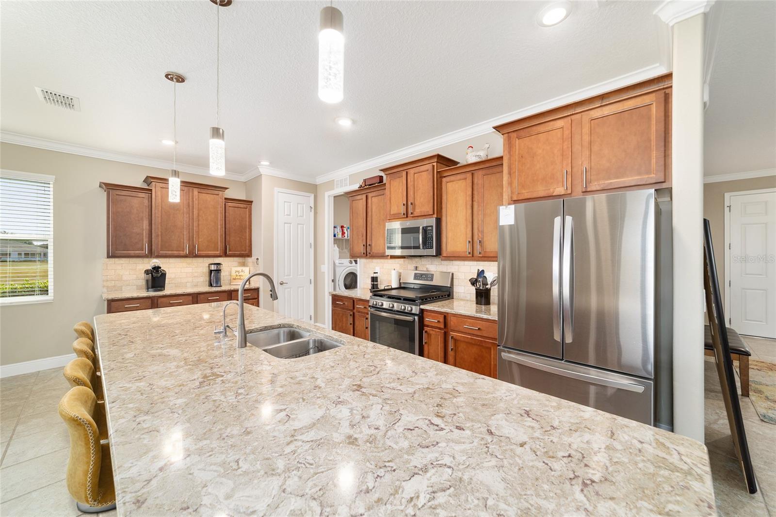 ON TOP OF THE WORLD - Residential