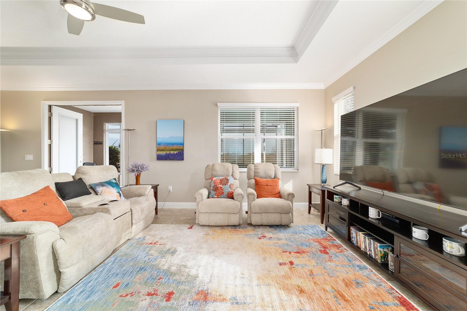 ON TOP OF THE WORLD - Residential