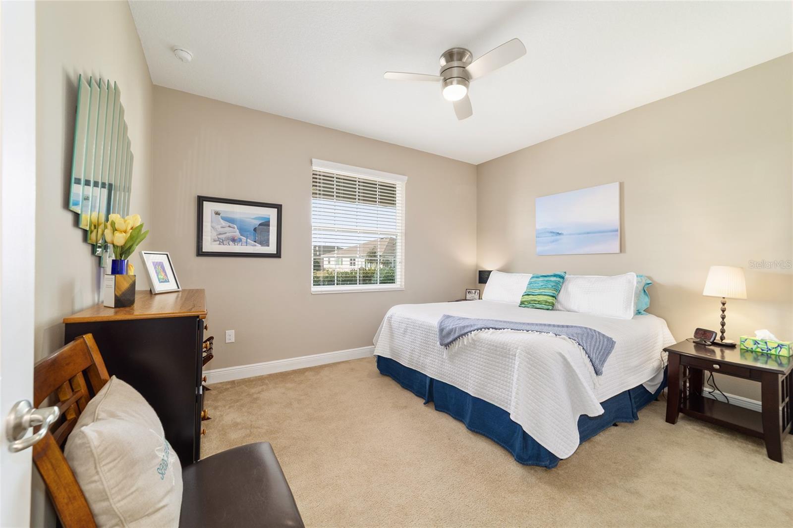 ON TOP OF THE WORLD - Residential