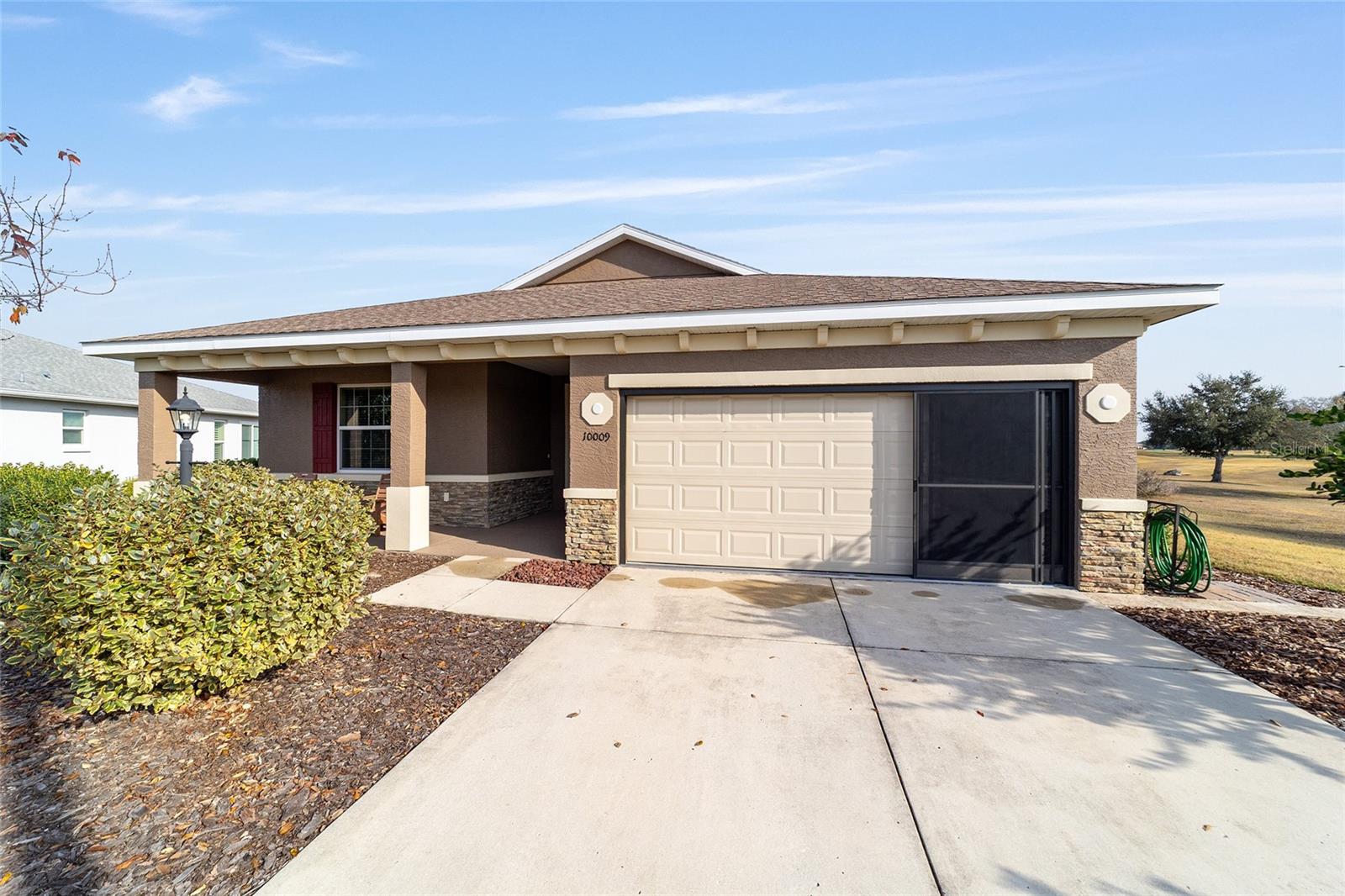 ON TOP OF THE WORLD - Residential