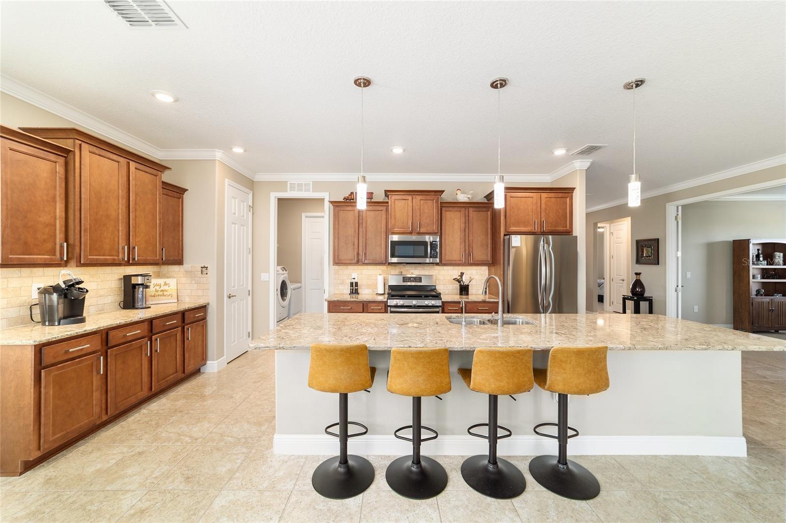 ON TOP OF THE WORLD - Residential