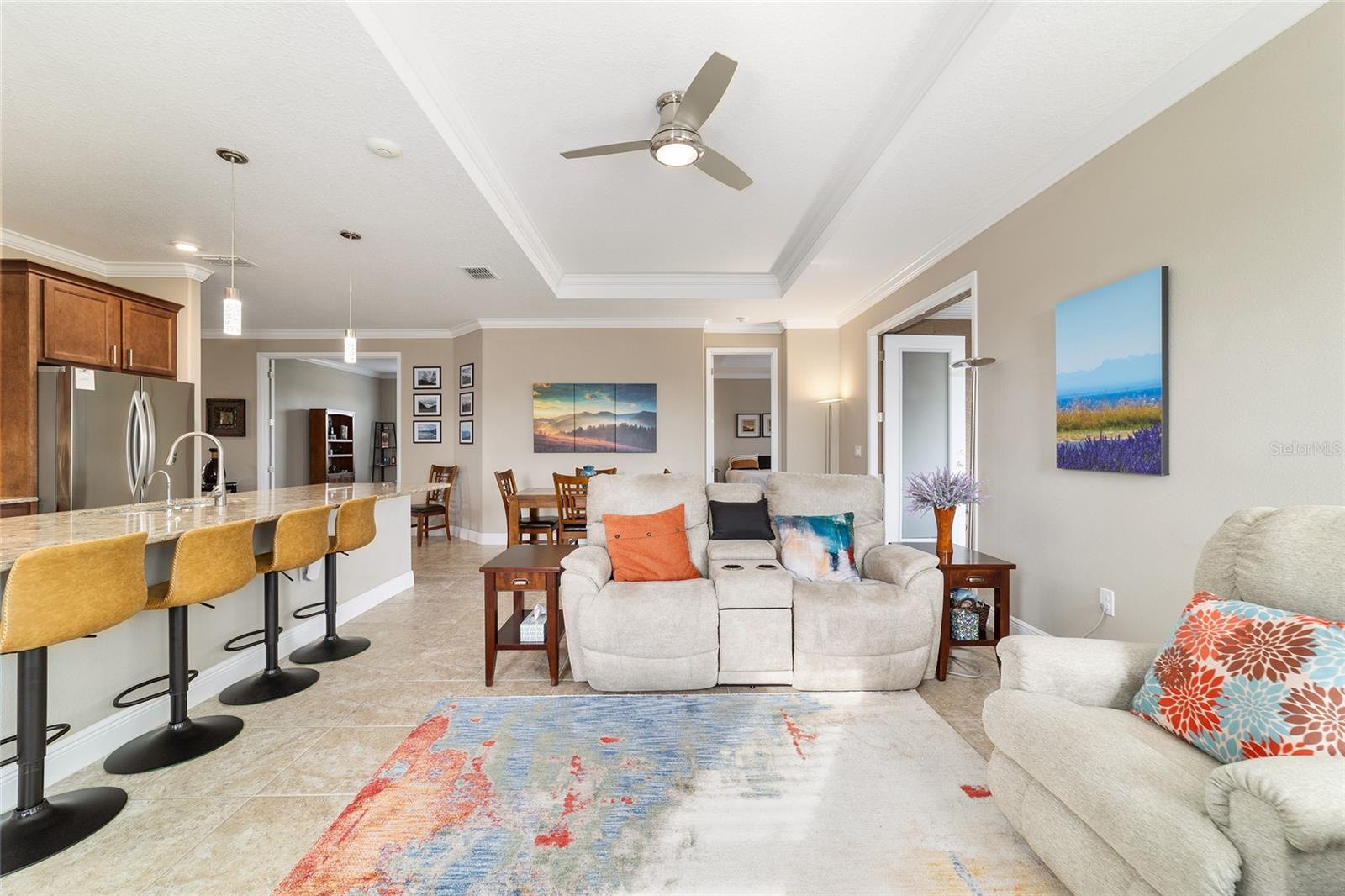 ON TOP OF THE WORLD - Residential