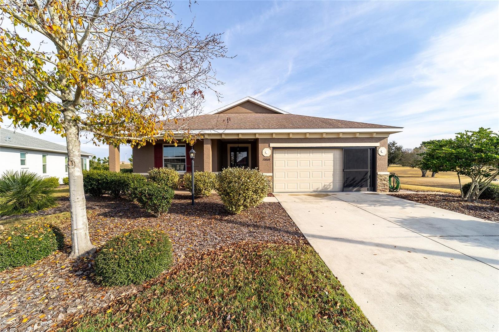 ON TOP OF THE WORLD - Residential