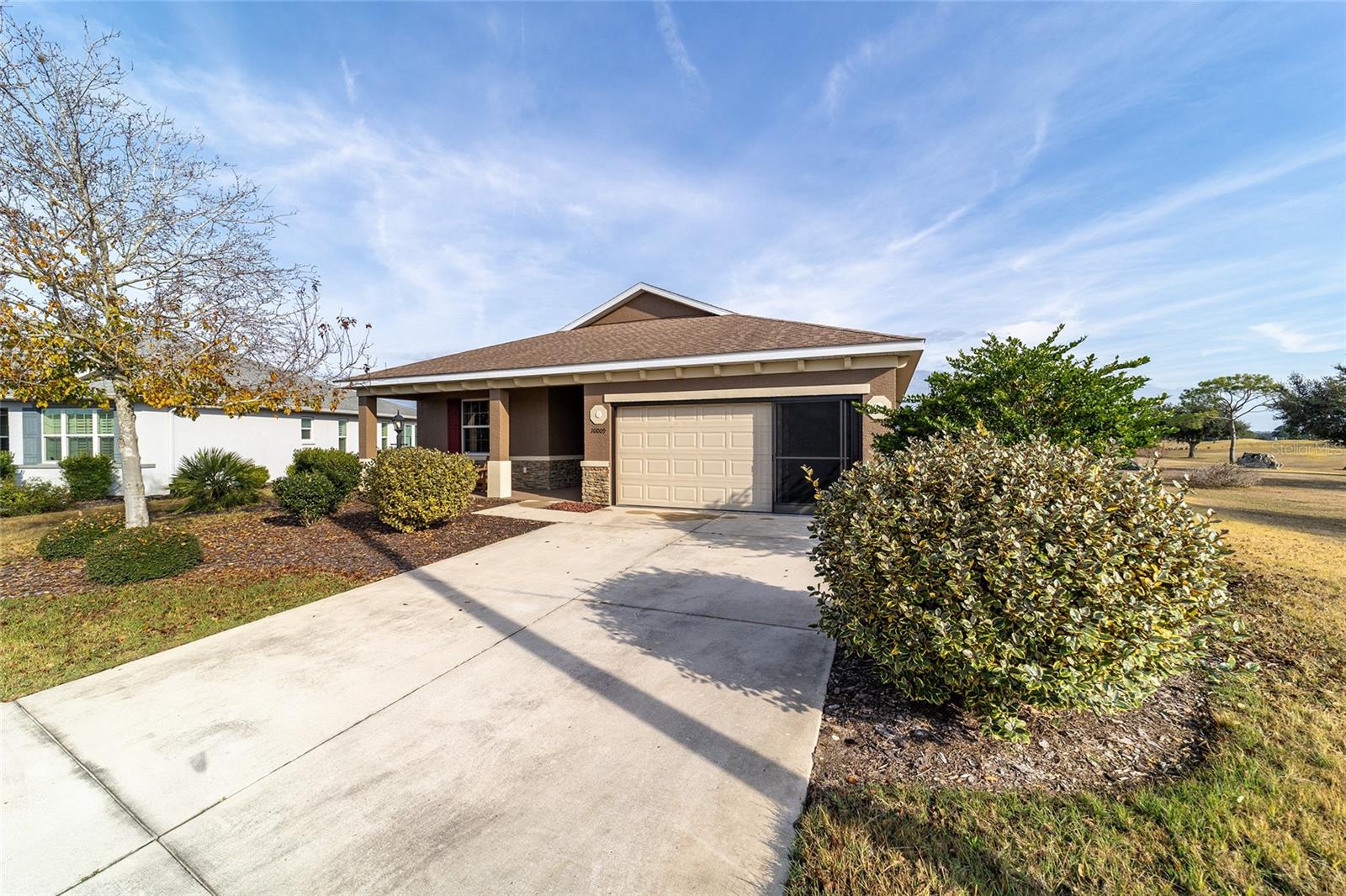 ON TOP OF THE WORLD - Residential