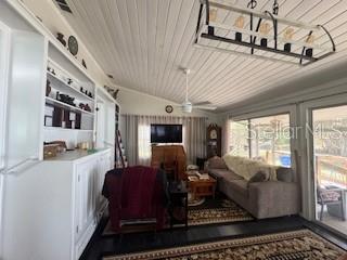 58 S KENTUCKY AVENUE