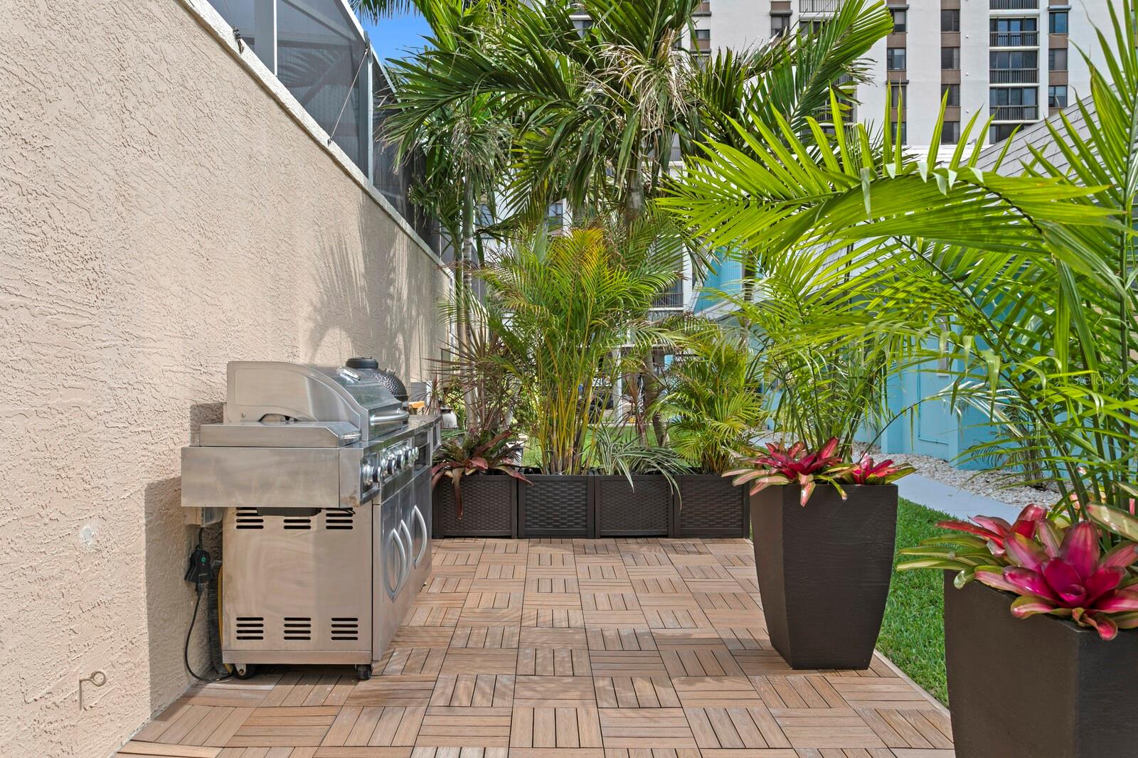 ISLAND ESTATES - DOLPHINS LANDING - Residential