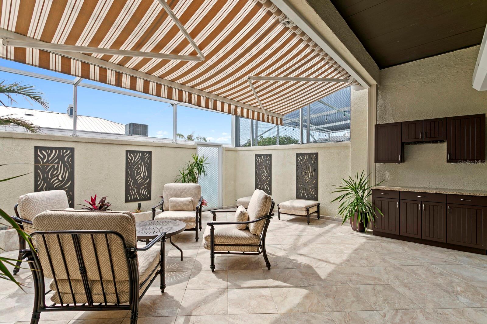 ISLAND ESTATES - DOLPHINS LANDING - Residential