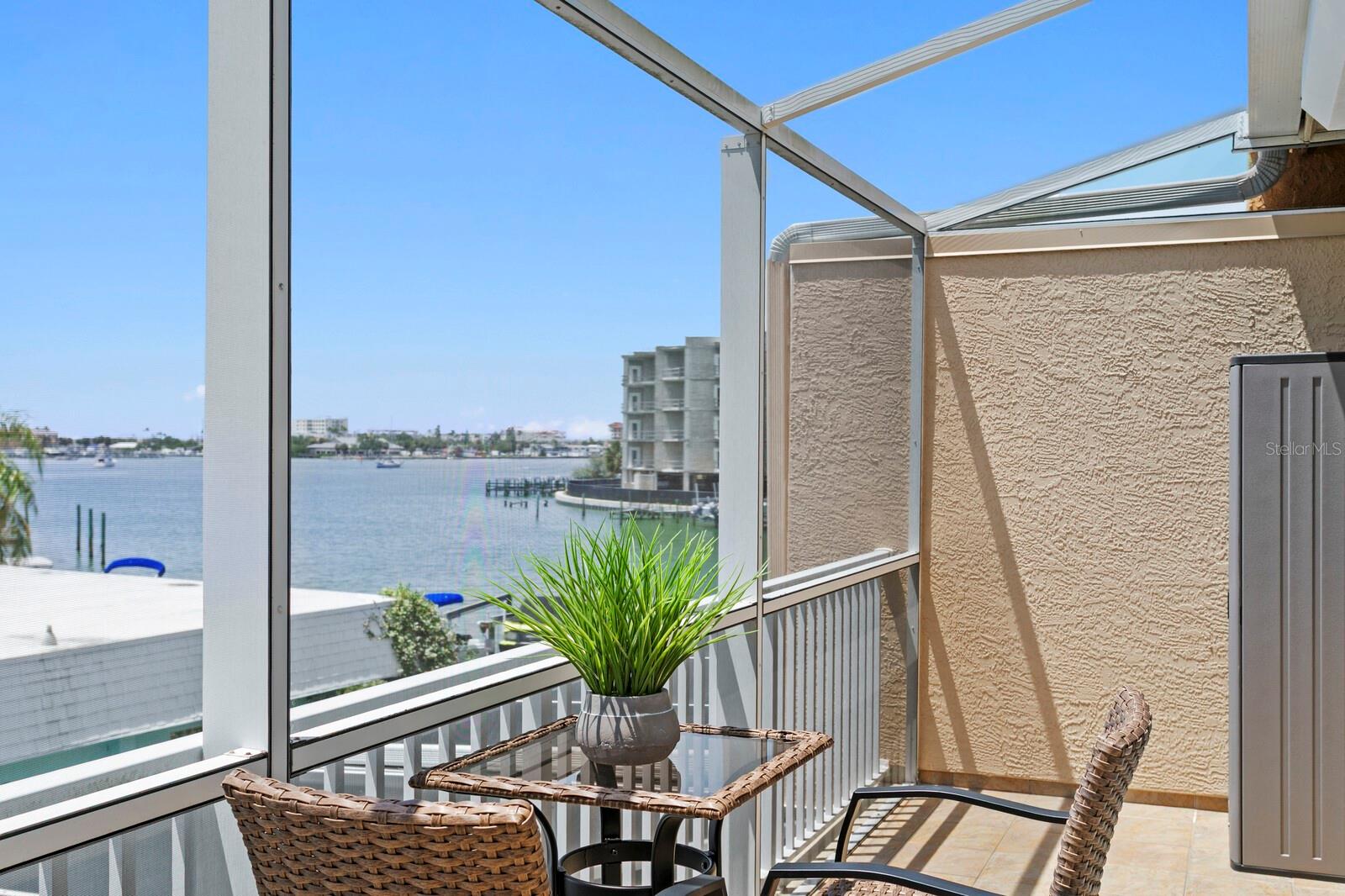ISLAND ESTATES - DOLPHINS LANDING - Residential