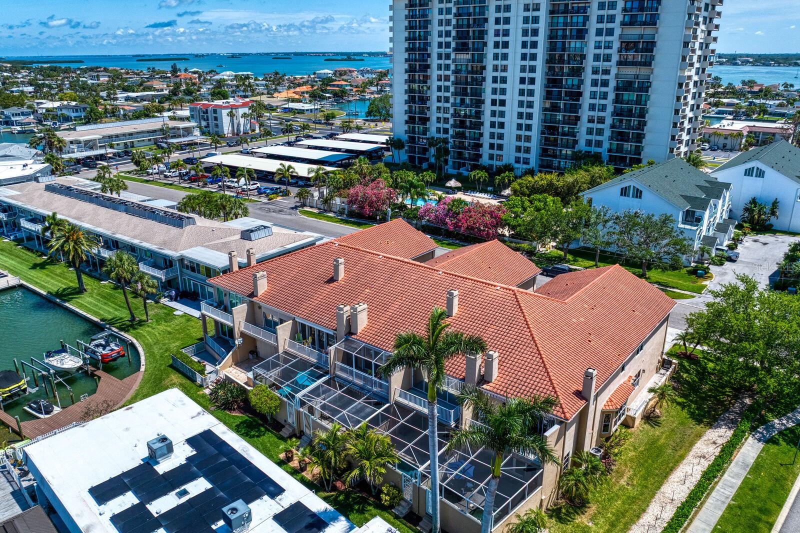 ISLAND ESTATES - DOLPHINS LANDING - Residential