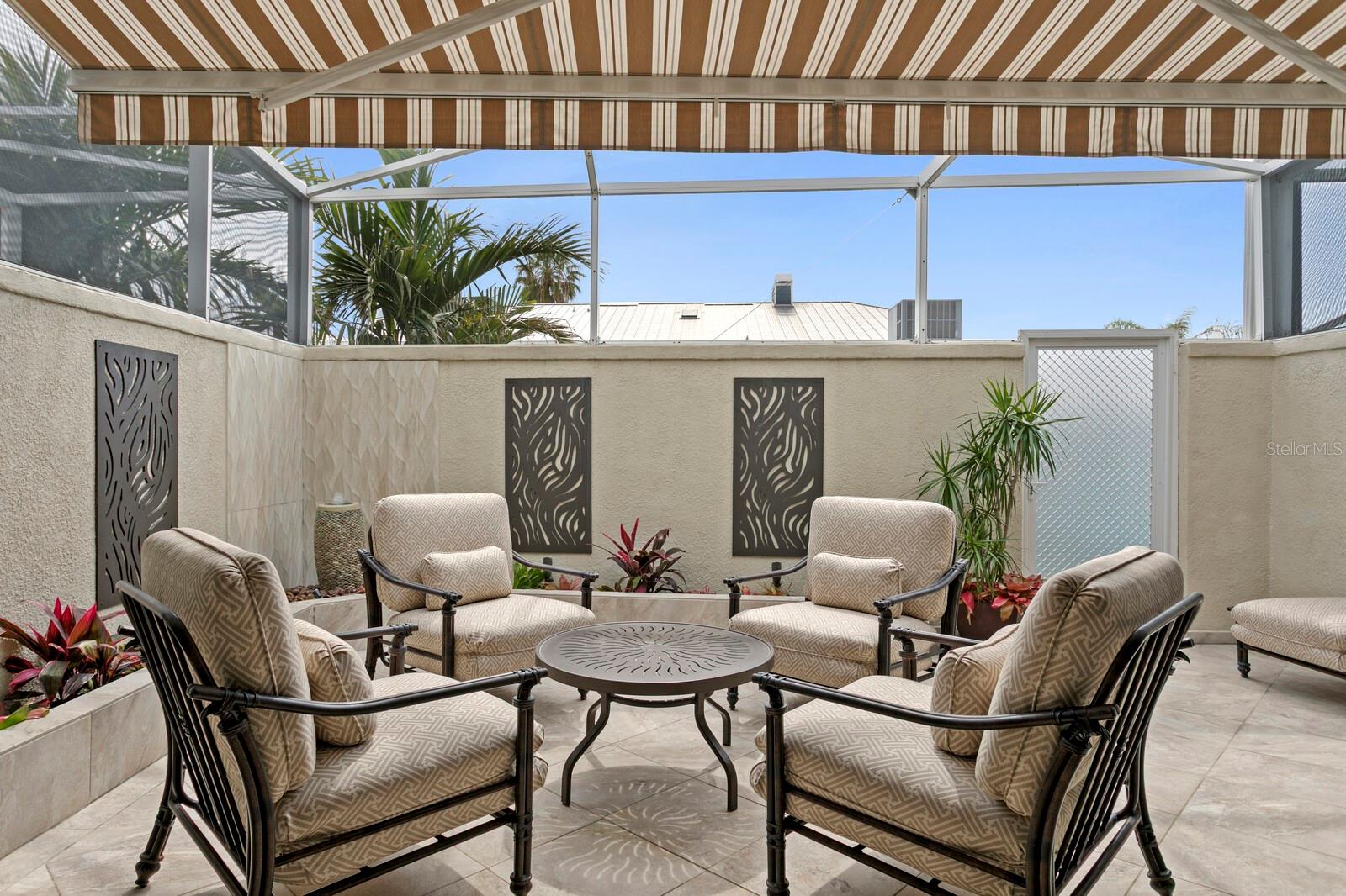 ISLAND ESTATES - DOLPHINS LANDING - Residential