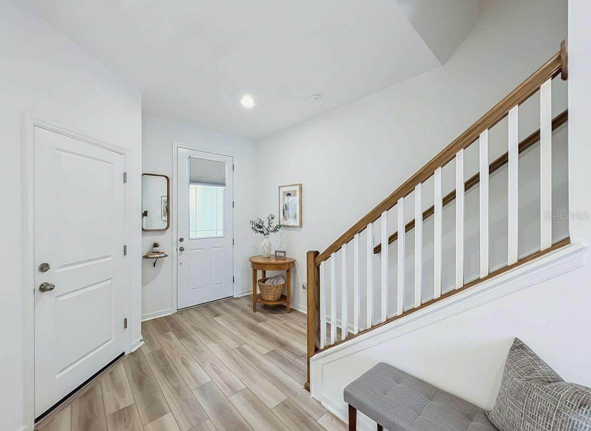 746 SPRING PALMS LOOP