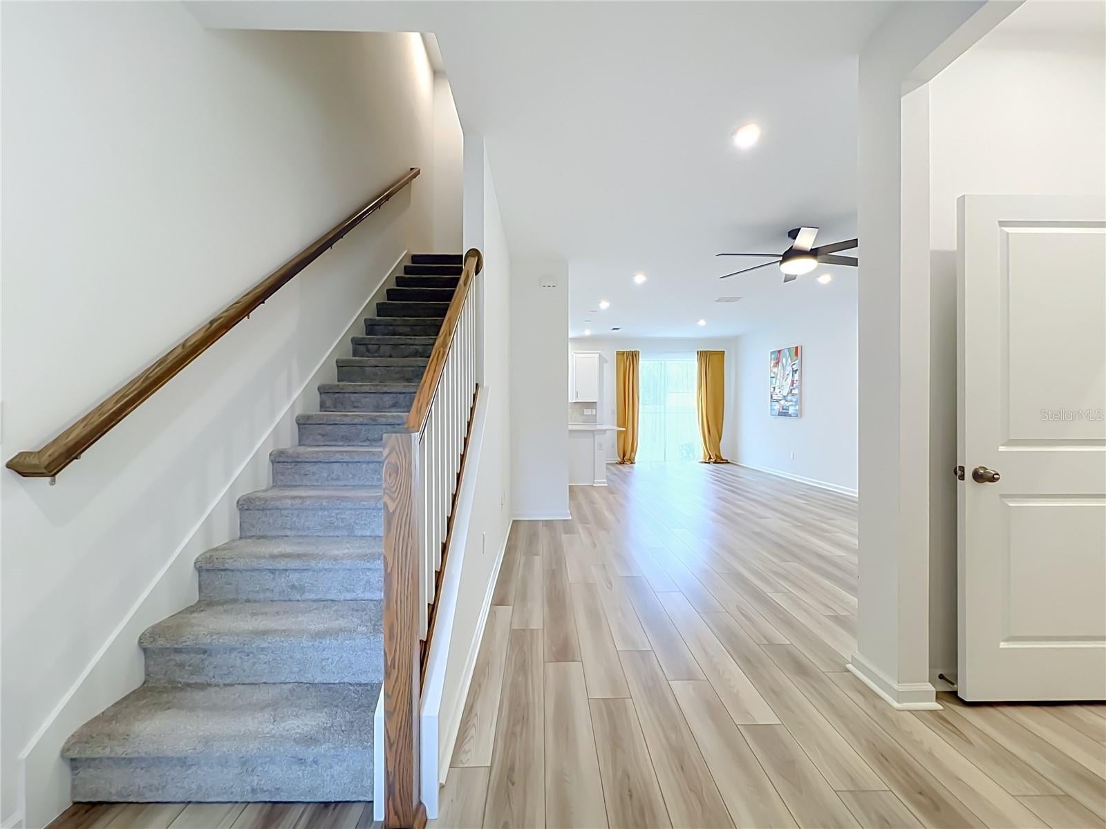 746 SPRING PALMS LOOP