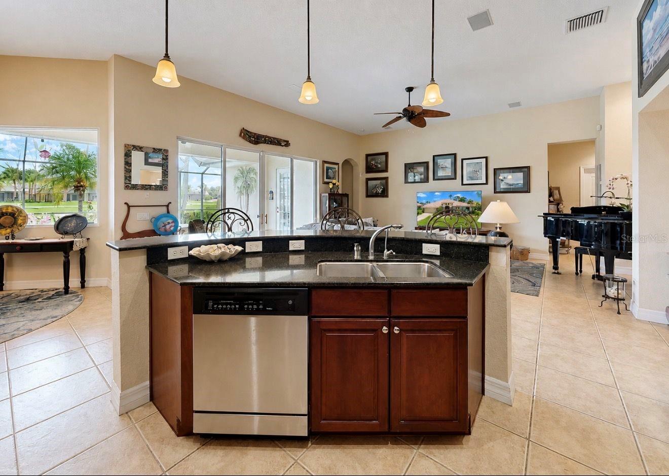 SUN CITY CENTER UNIT 262 PH - Residential