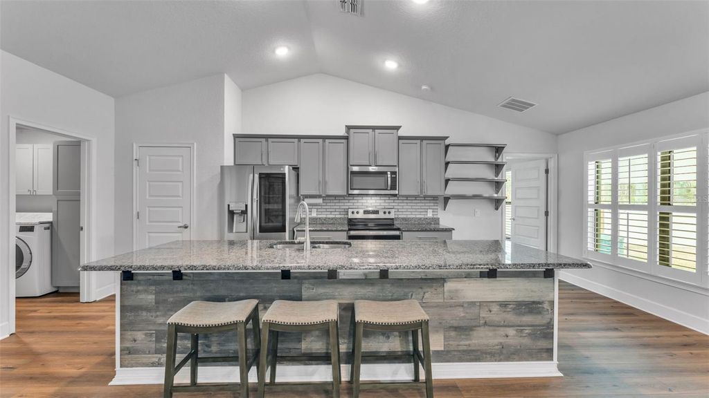 Photo of 157 Heritage Park Lane, Mulberry, FL 33860 (MLS # L4959812)