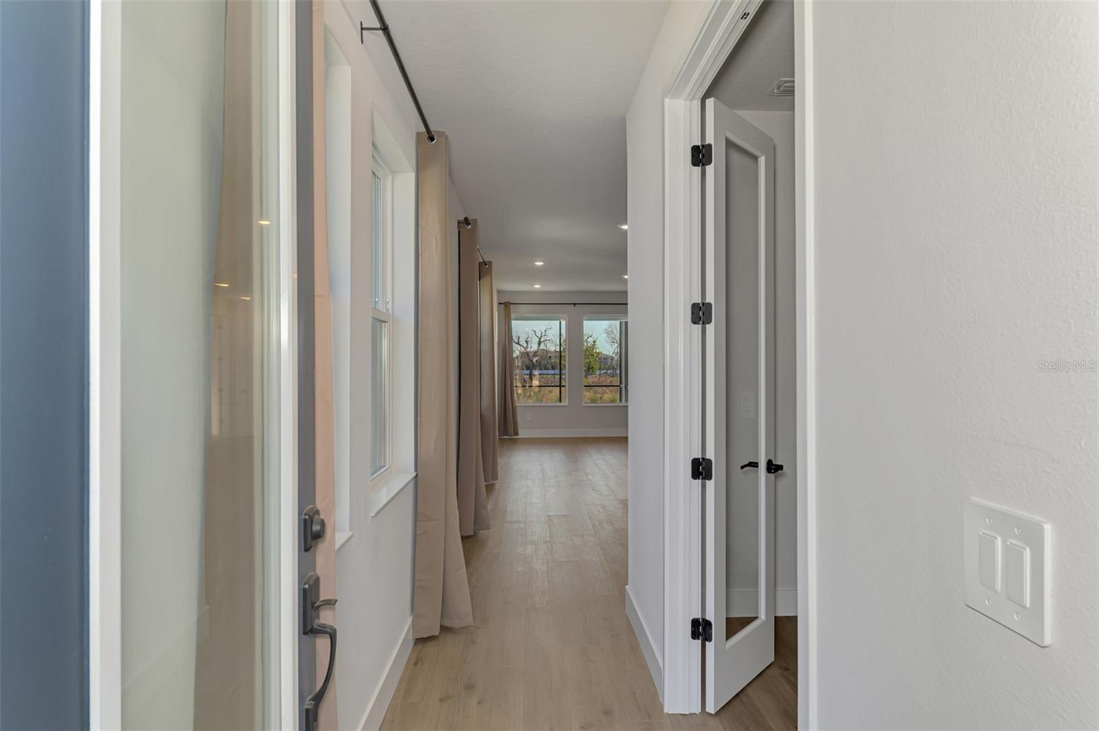 GRACEWATER/SARASOTA PH 1 - Residential Lease