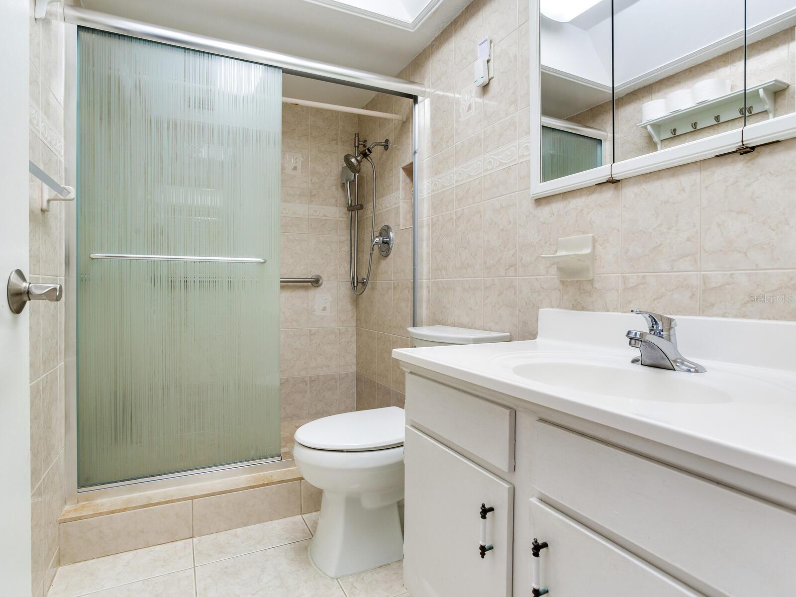 TAHITIAN TOWERS CONDO - Residential