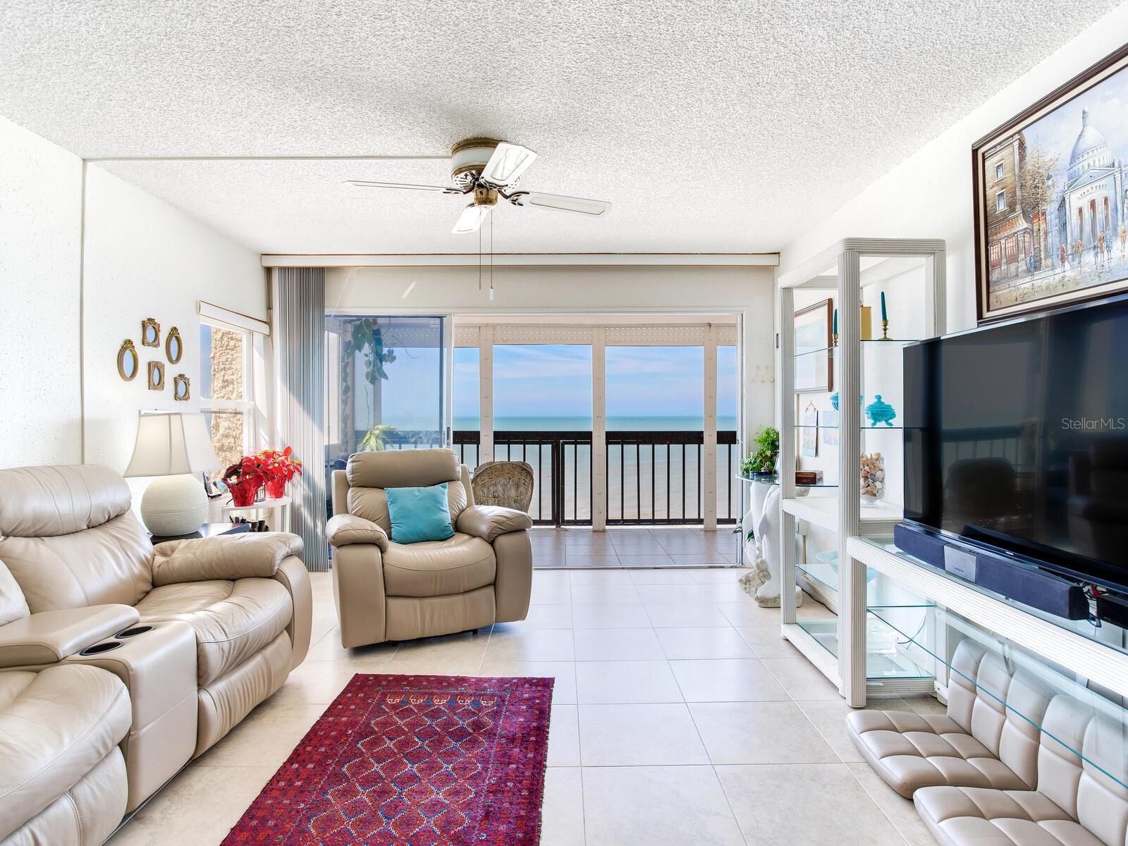 TAHITIAN TOWERS CONDO - Residential