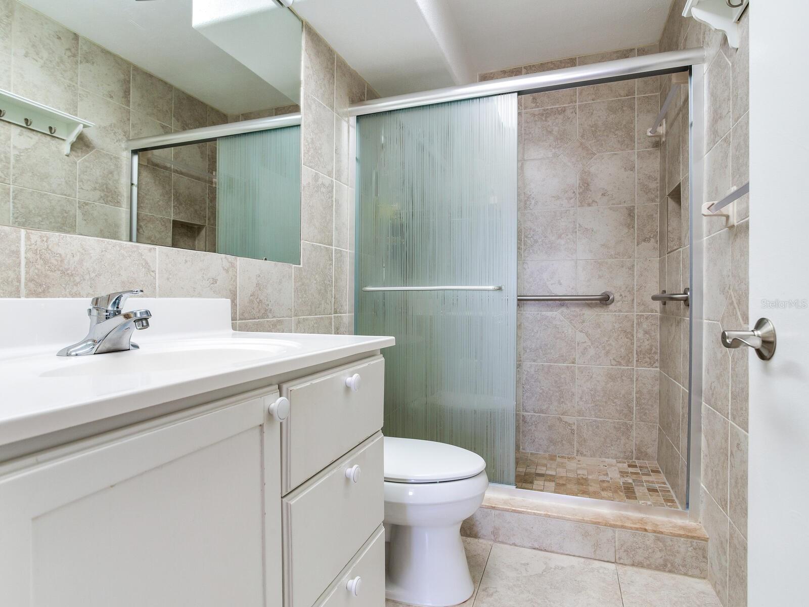 TAHITIAN TOWERS CONDO - Residential