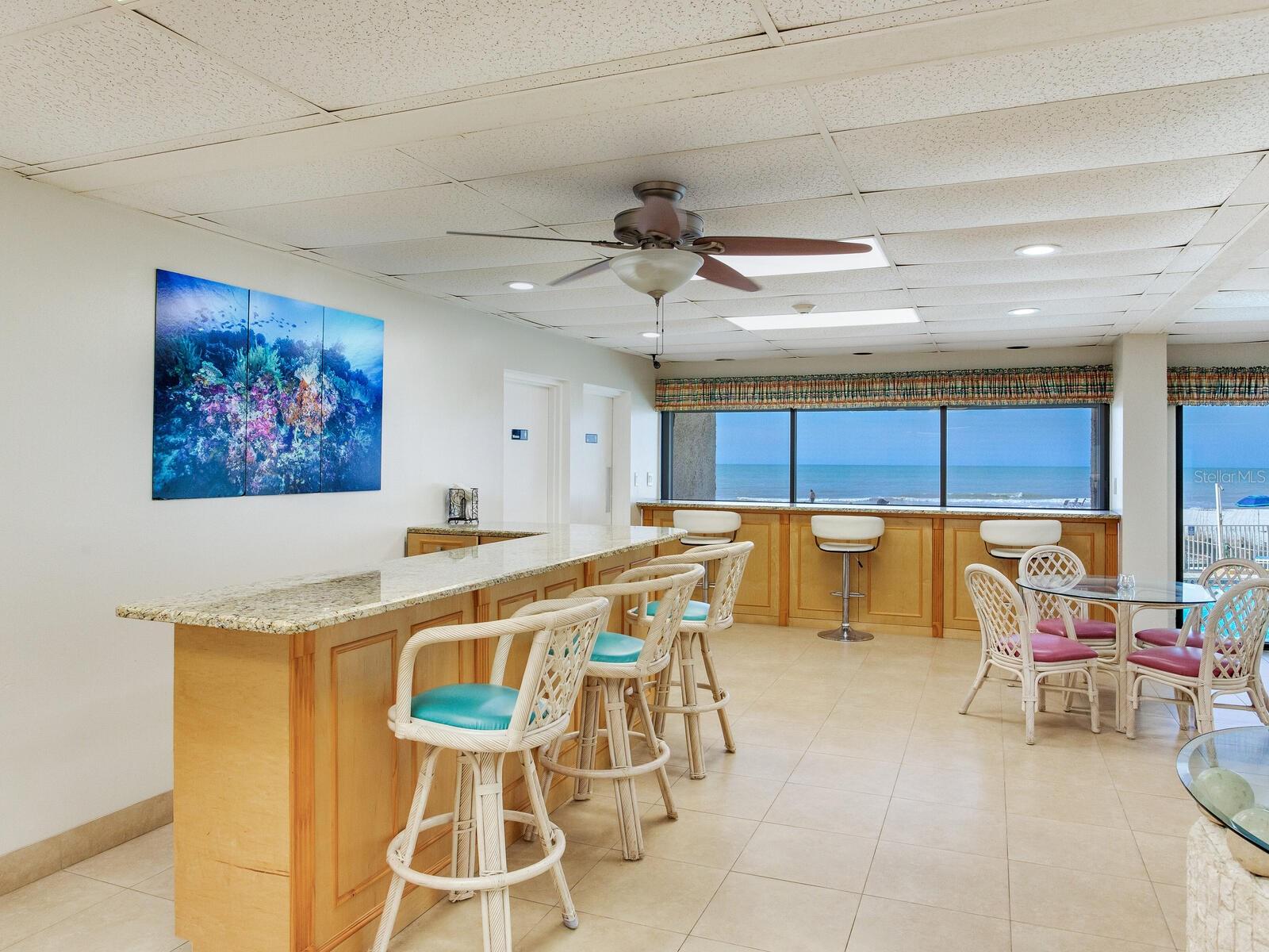 TAHITIAN TOWERS CONDO - Residential