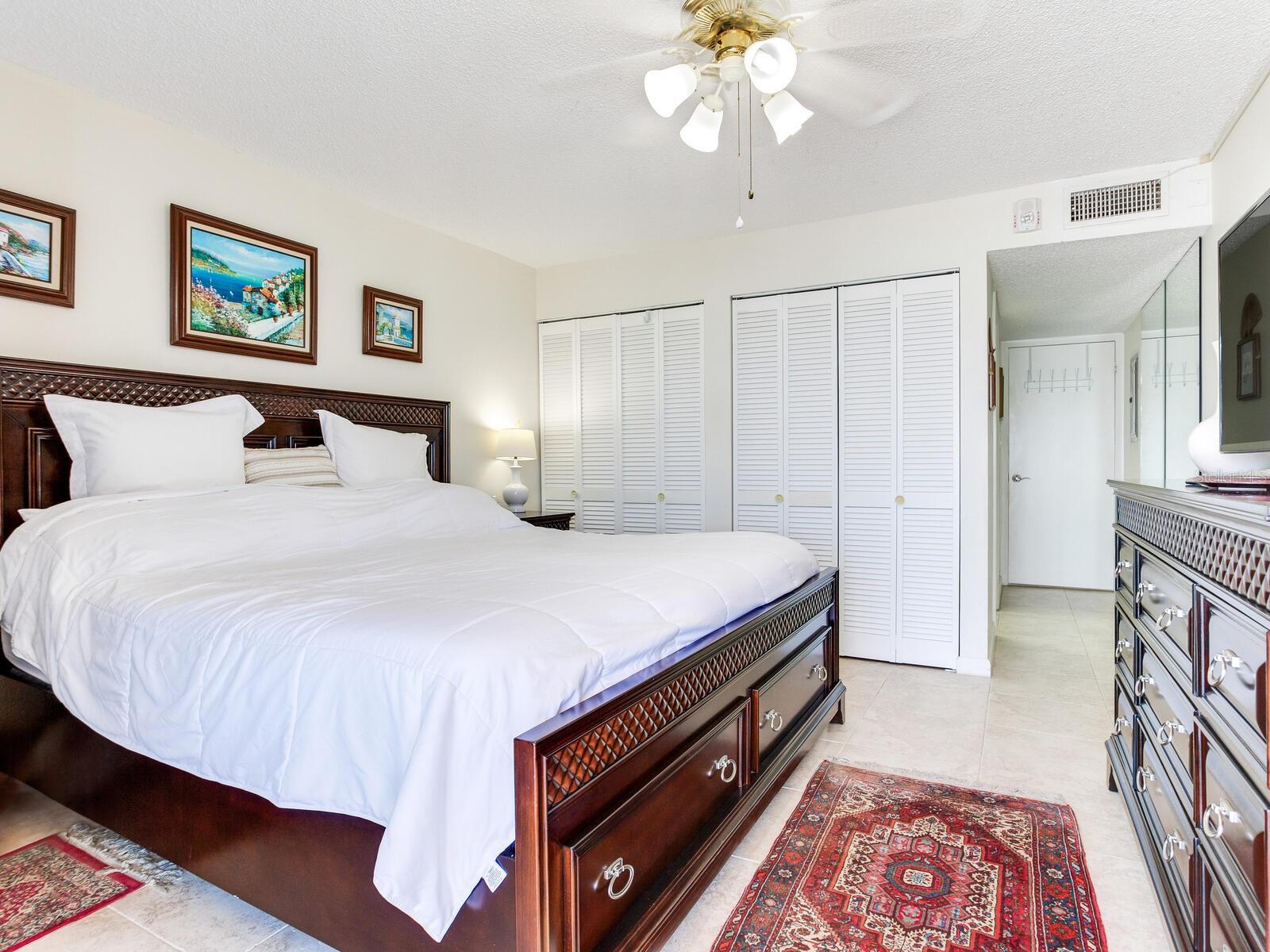 TAHITIAN TOWERS CONDO - Residential