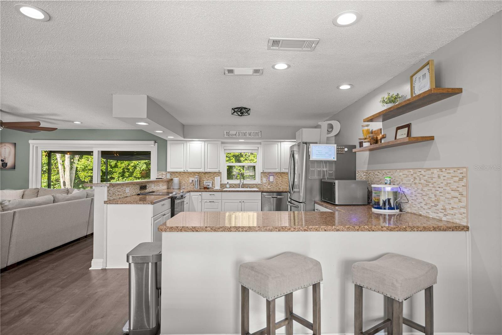 PINE RIDGE ESTATE - Residential