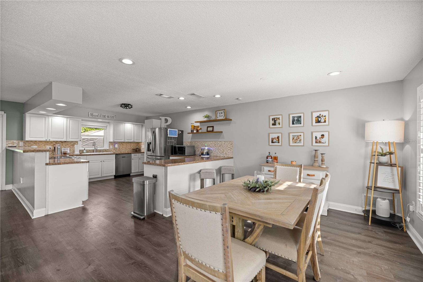 PINE RIDGE ESTATE - Residential