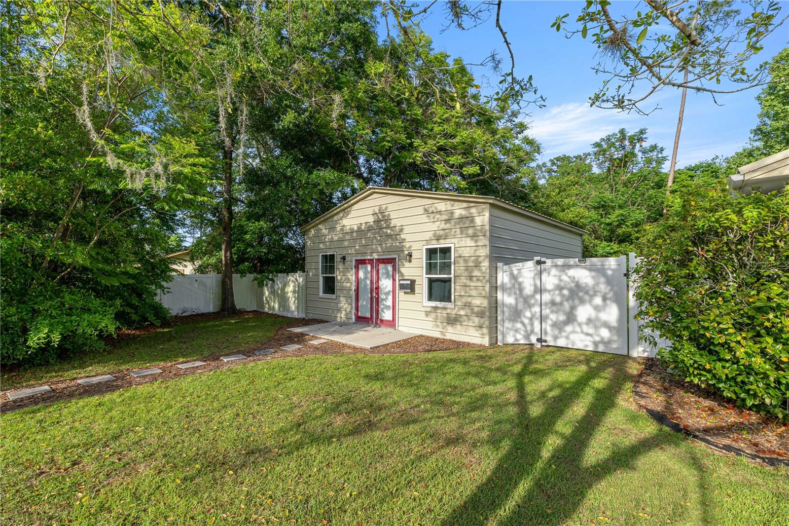 PINE RIDGE ESTATE - Residential