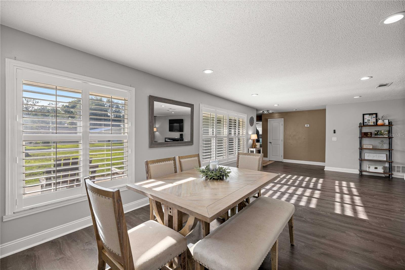 PINE RIDGE ESTATE - Residential