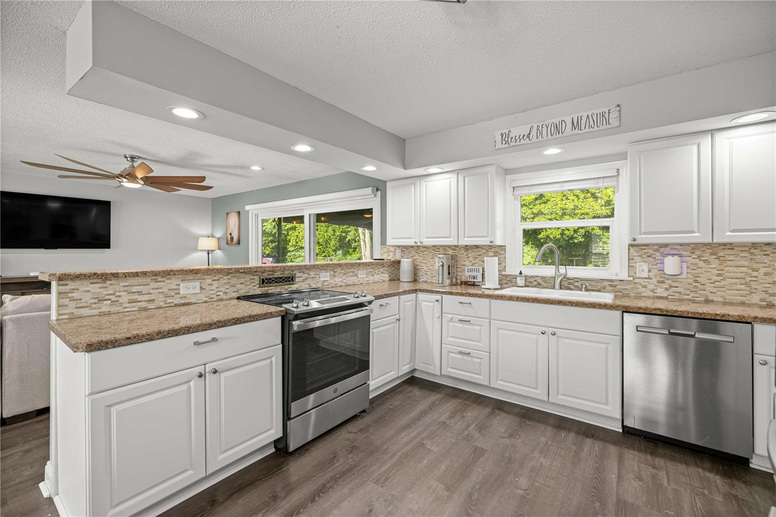 PINE RIDGE ESTATE - Residential