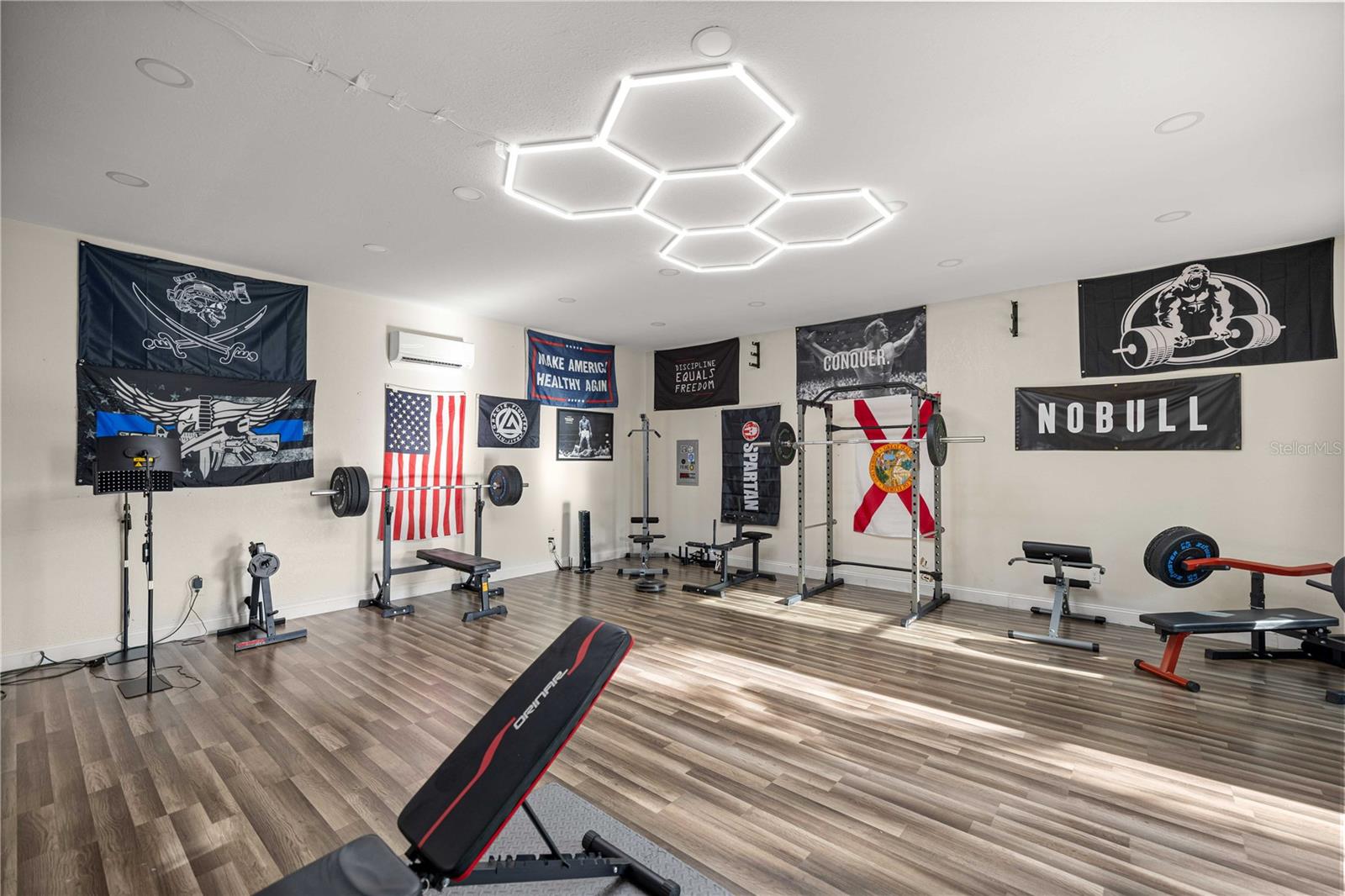 PINE RIDGE ESTATE - Residential