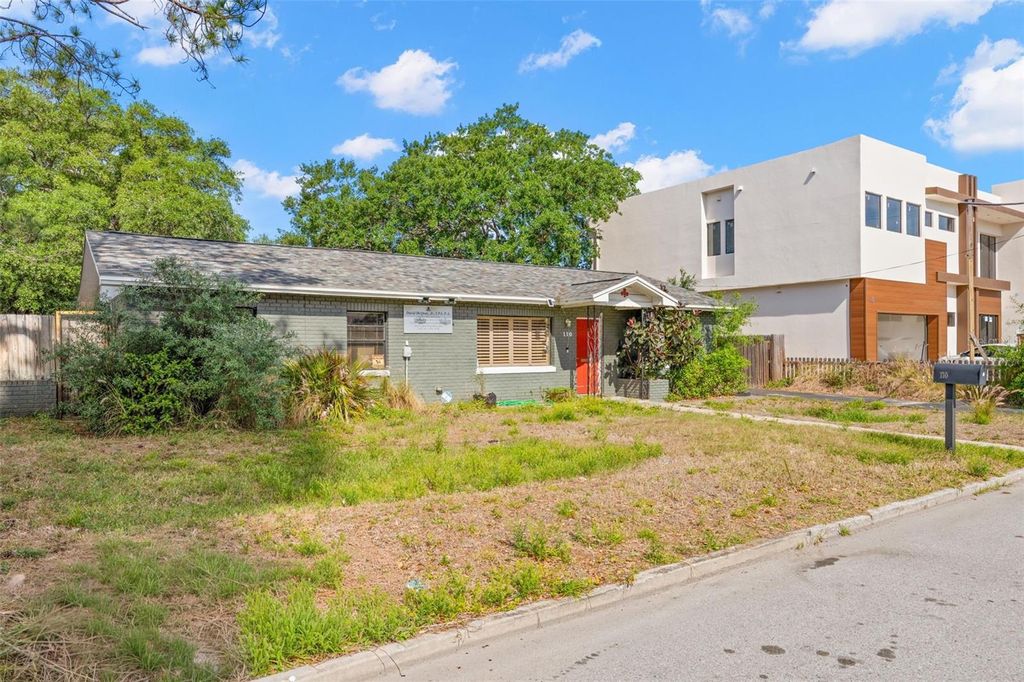 Photo of 110 N Lincoln Avenue, Tampa, FL 33609 (MLS # TB8497862)