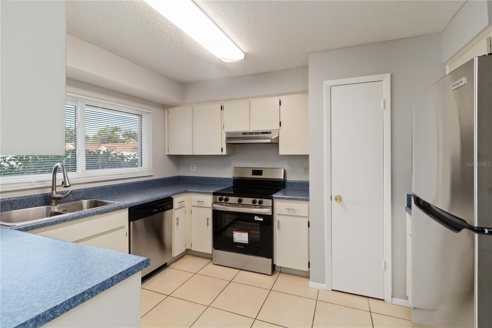 COUNTRY VILLAGE UNIT 2 - Residential