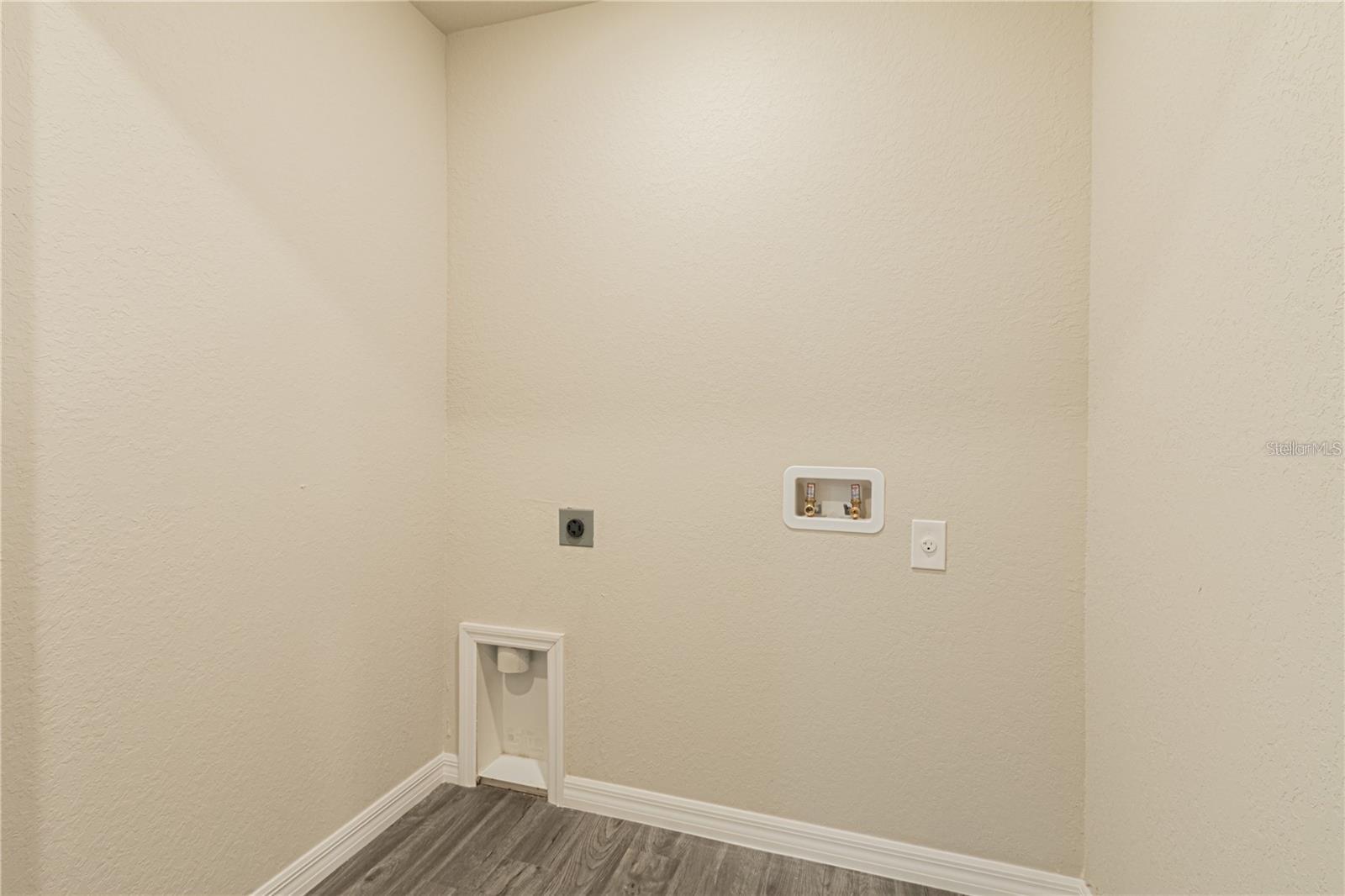 PORT CHARLOTTE SUB 51 - Residential Lease