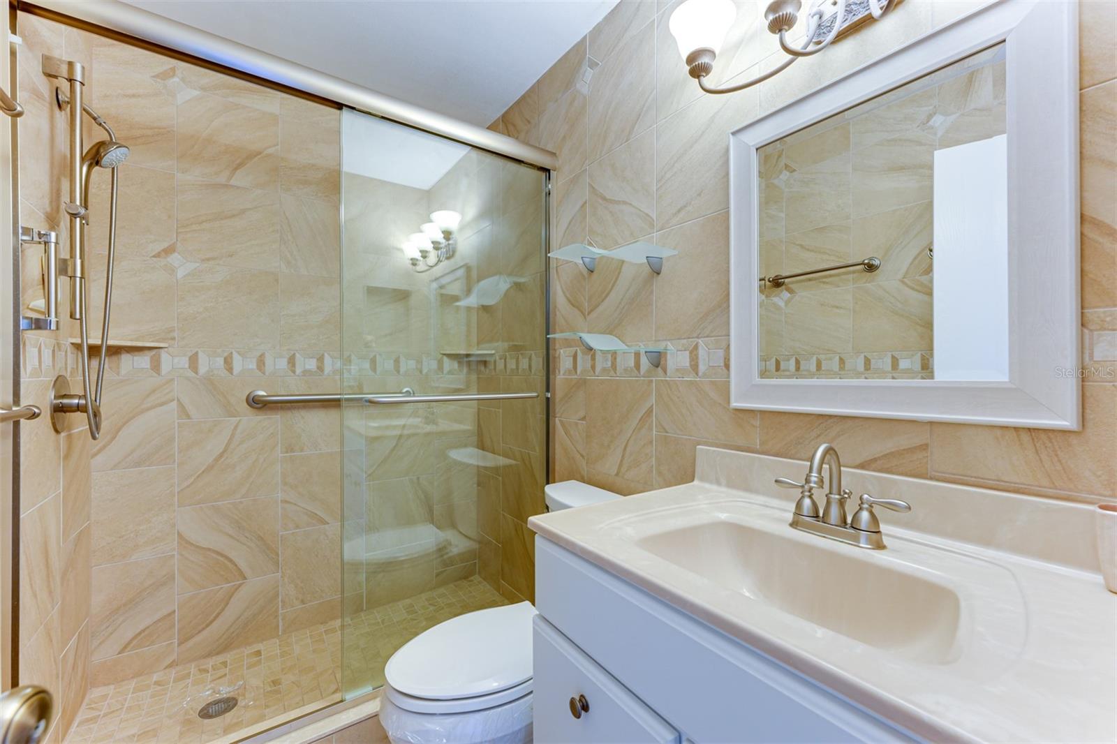 CASTEL DEL MARE - Residential Lease