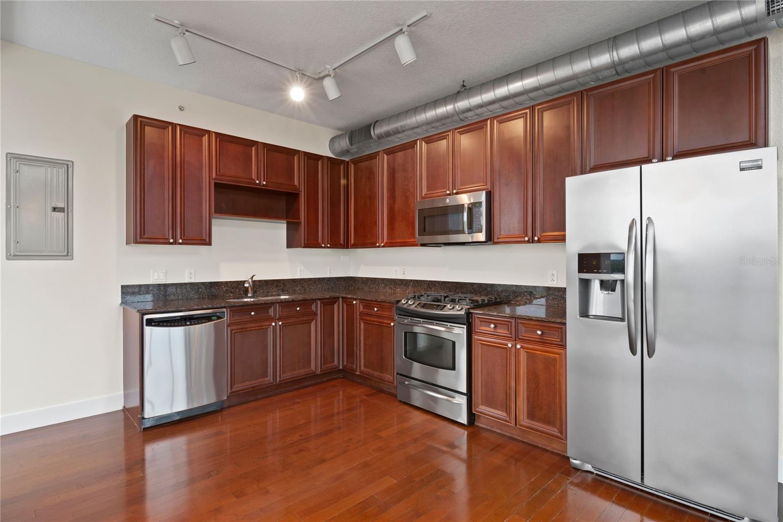 VUE/LK EOLA - Residential