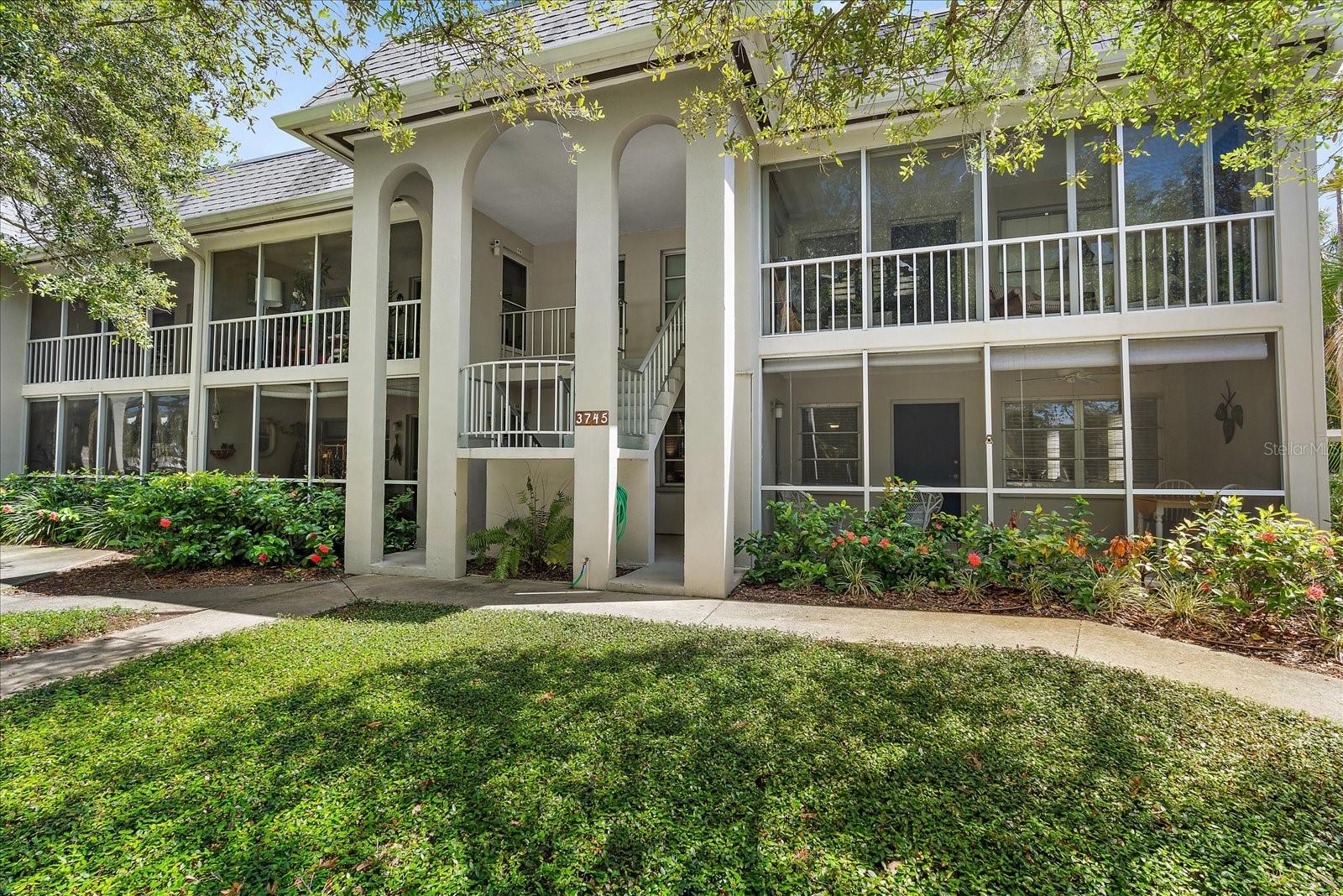 ***AVAILABLE DECEMBER 15TH, 2023*****3 MONTH MINIMUM**** This beautifully updated first floor condo is tucked away in a hidden serene tropical paradise just minutes away from Siesta Key and Downtown! You will enjoy living in this bright 2 bed/2 bath corner unit with beautiful new furnishings from top to bottom! Primary bedroom has a king, and the guest has two twins. Kitchen is updated and fully equipped and there is a full-size washer and dryer for your convenience.
No pets allowed. Move in requirements are rent, 13% tourist tax, $1000 refundable deposit and application fee.