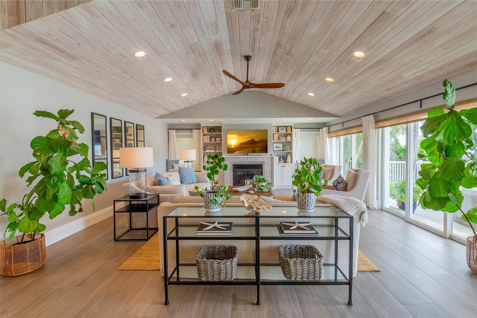 BEL-HARBOR - Residential