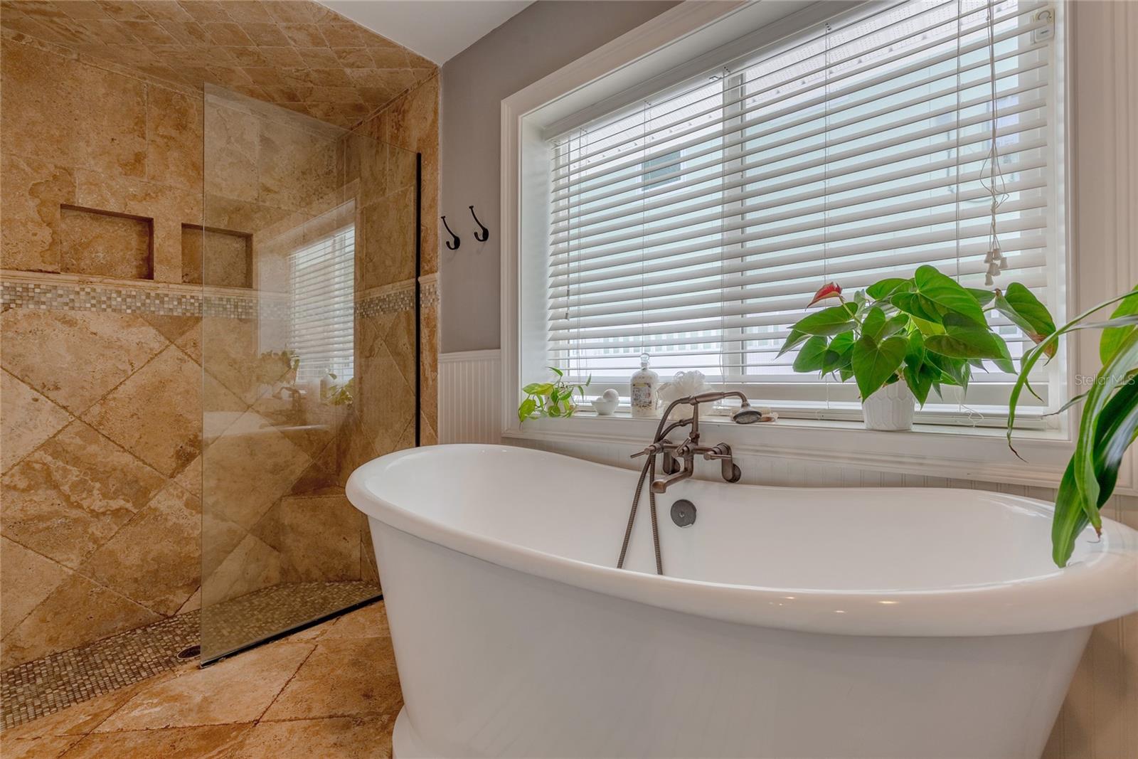 BEL-HARBOR - Residential