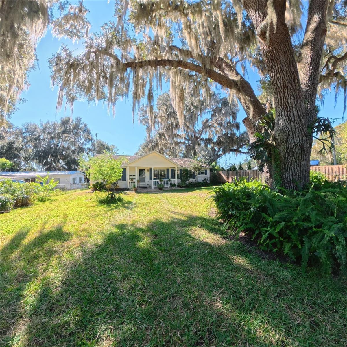 LITTLE ORANGE LAKE - Residential