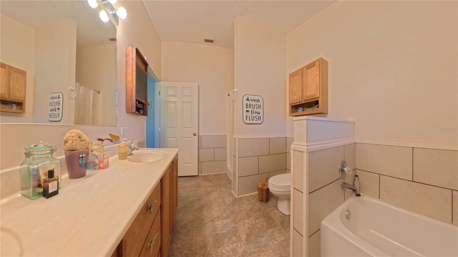 LITTLE ORANGE LAKE - Residential