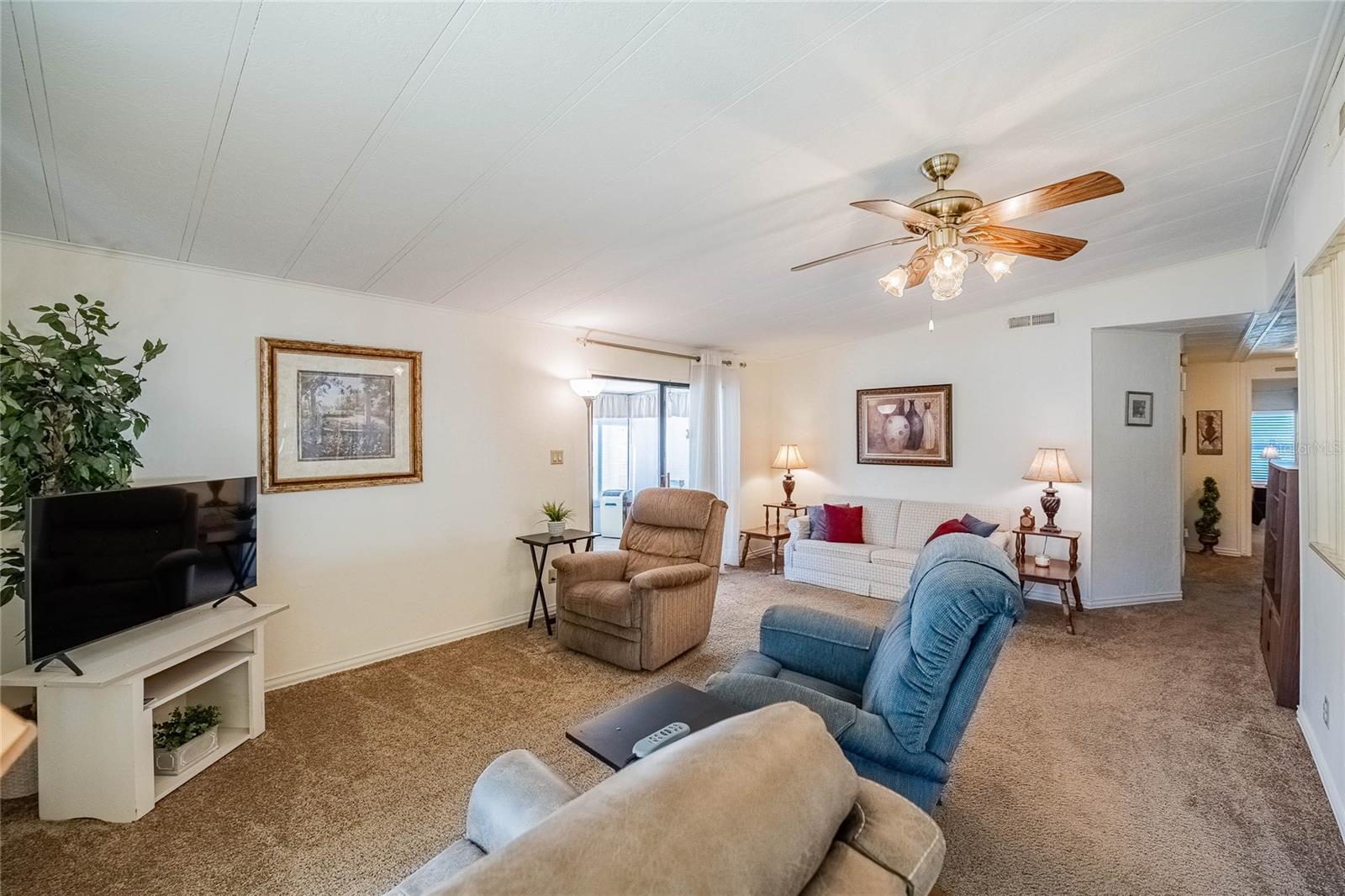 FOXWOOD LAKE ESTATES PH 01 - Residential