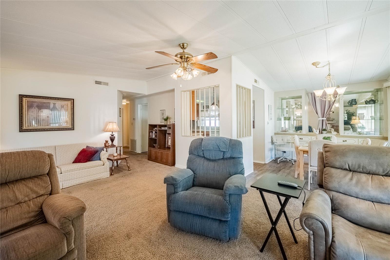 FOXWOOD LAKE ESTATES PH 01 - Residential