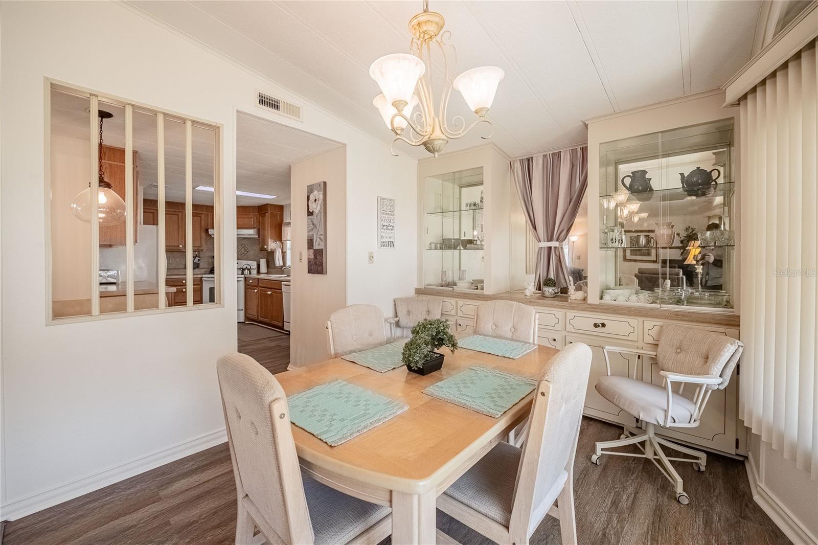 FOXWOOD LAKE ESTATES PH 01 - Residential