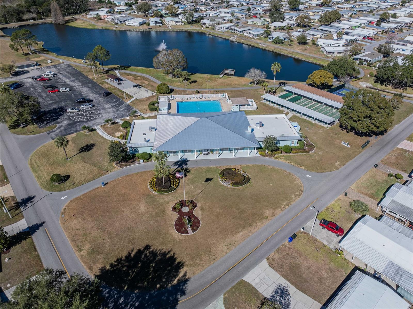 FOXWOOD LAKE ESTATES PH 01 - Residential