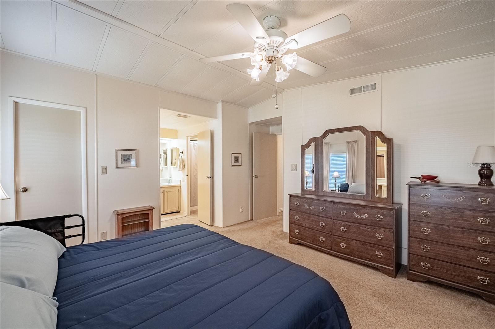 FOXWOOD LAKE ESTATES PH 01 - Residential