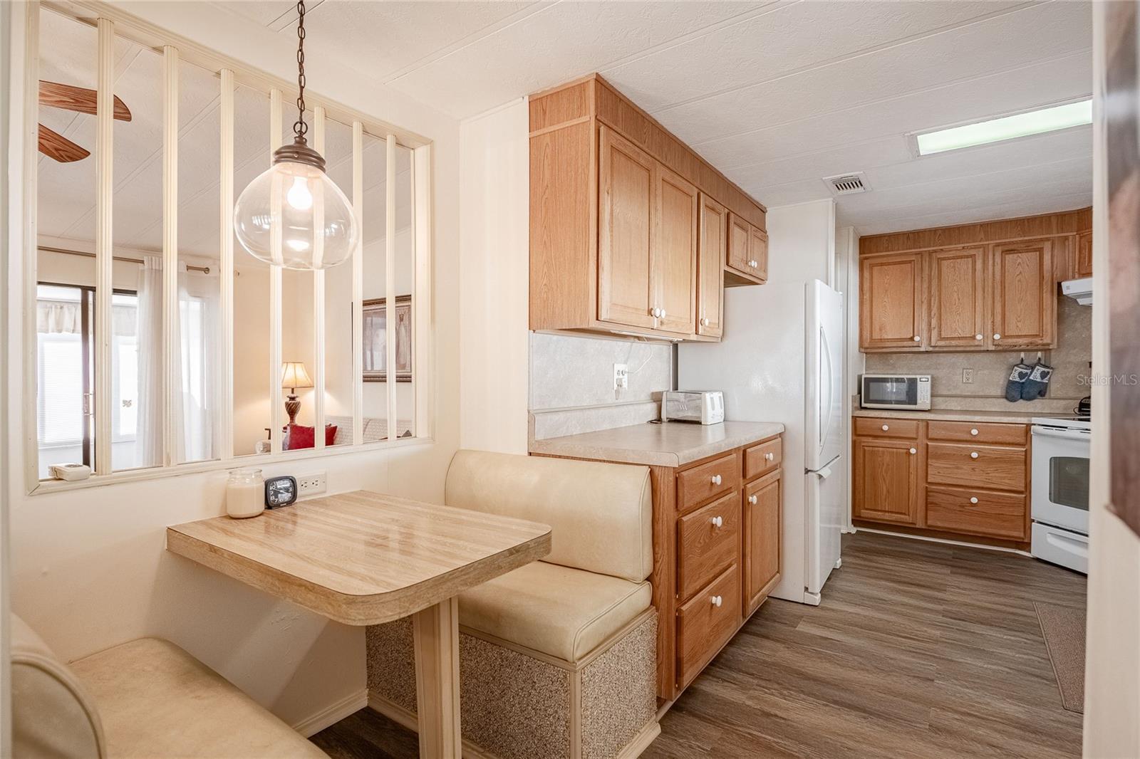 FOXWOOD LAKE ESTATES PH 01 - Residential