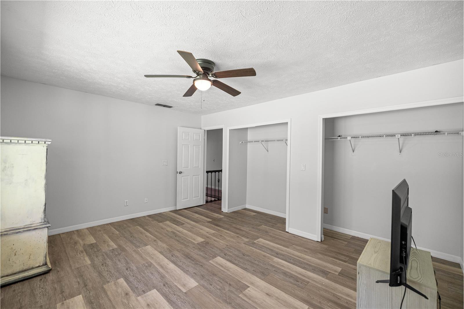 REDDING CIRCLE - Residential