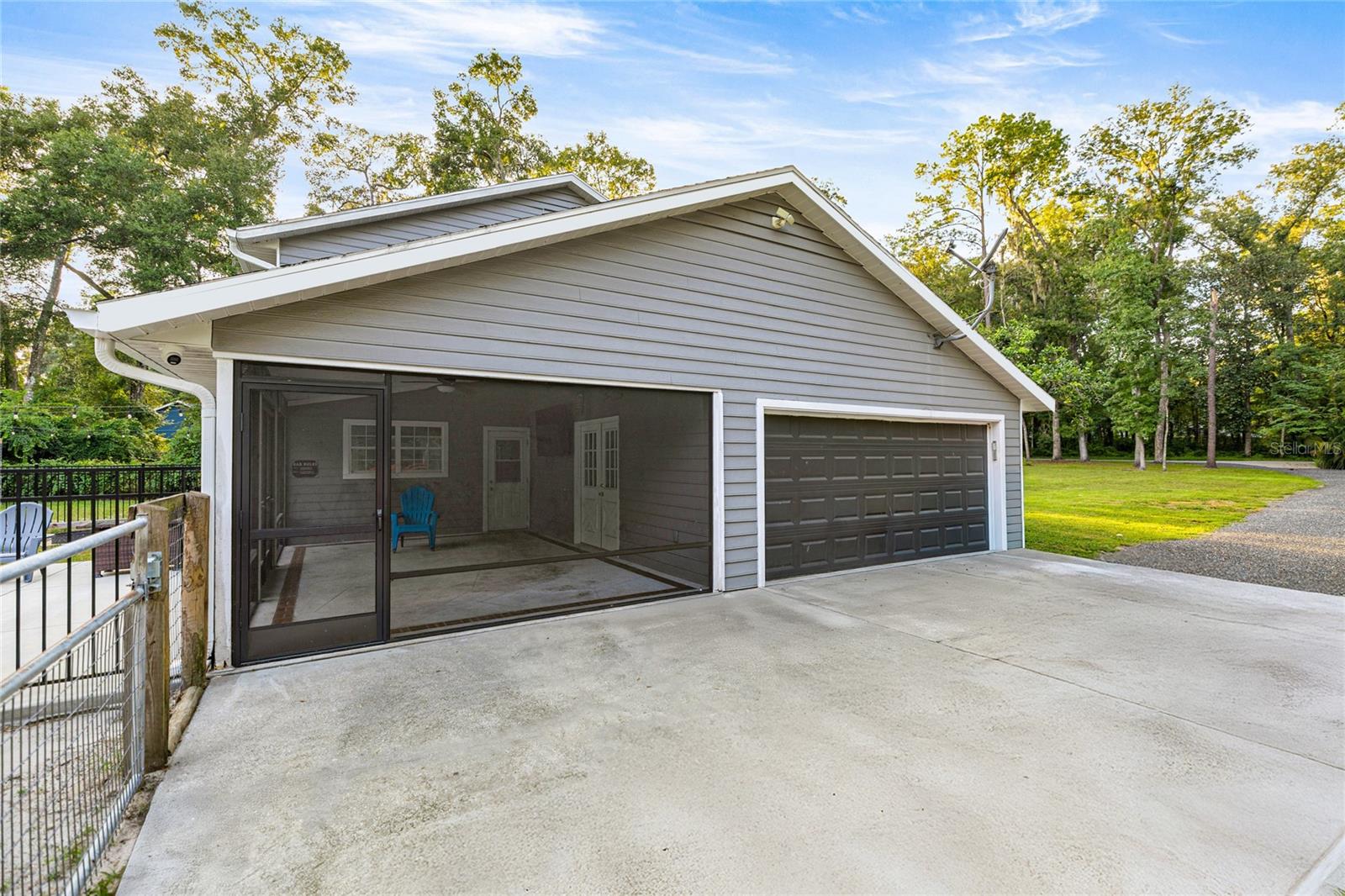 REDDING CIRCLE - Residential